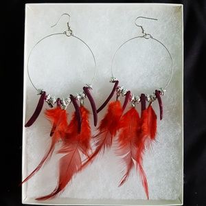 Loops with feathers and beads earrings