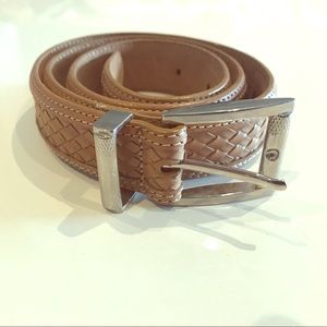 Brand new with out tags Tommy Bahama belt
