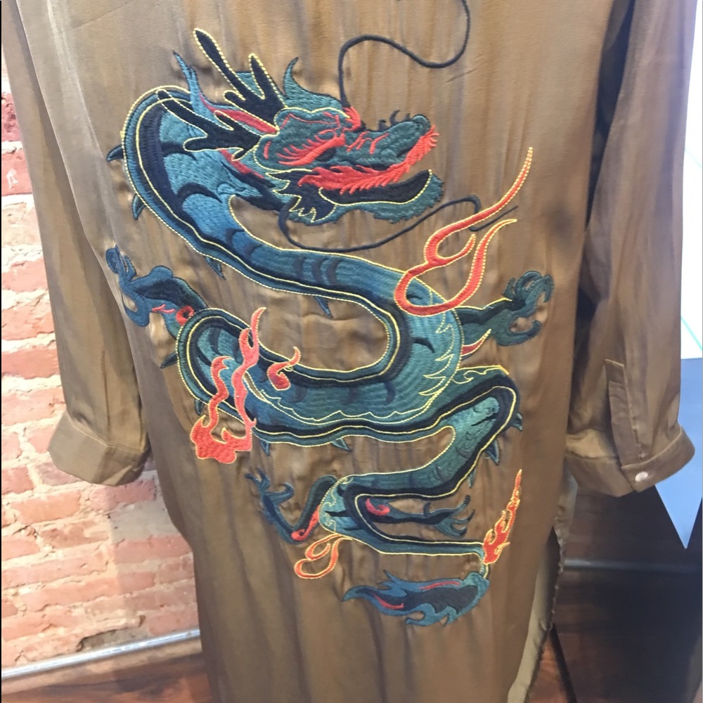 ISO Honey Punch duster(?) with dragon embroidery