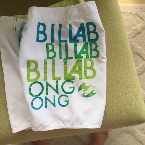 Billabong Surf/Board Shorts - Picture 4 of 5