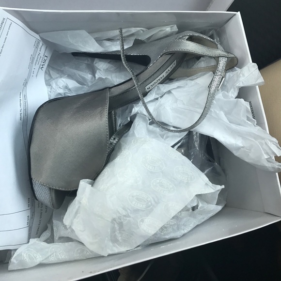 heels - Picture 2 of 4