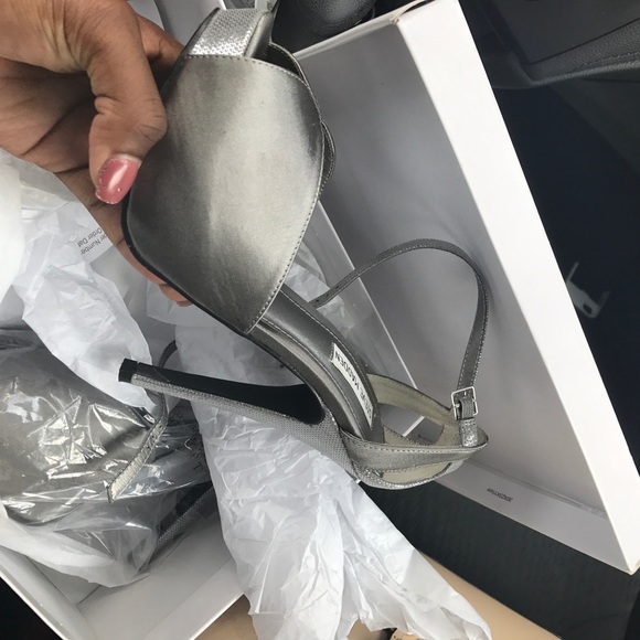 heels - Picture 3 of 4