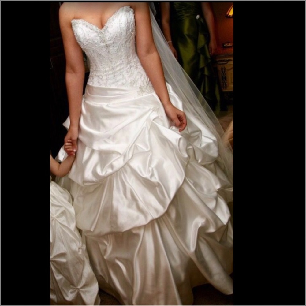 Maggie soterro wedding dress