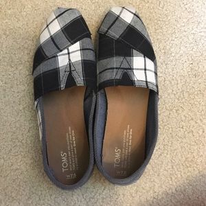 Toms shoes