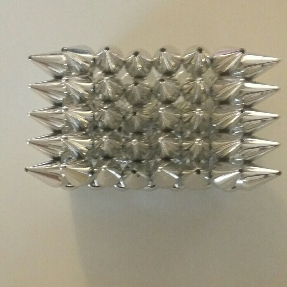 💖Spike  Stud Cuff Bracelet💖