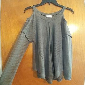 Army green shoulder cut out shirt