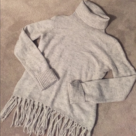 Fringe Hem Turtleneck Sweater