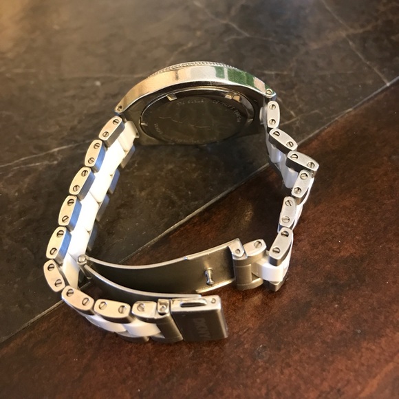 Dkny watch main image 4