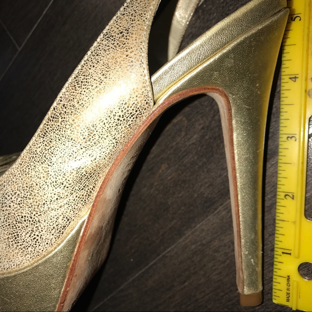 Gold ALDO heels - Picture 4 of 4
