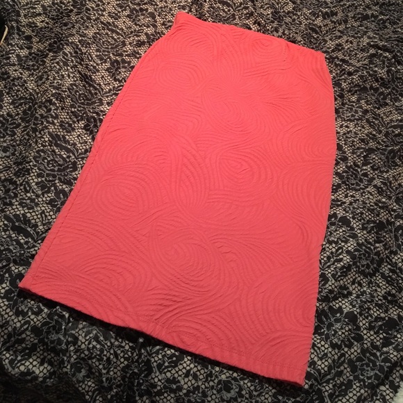 Top and skirt - Picture 4 of 4