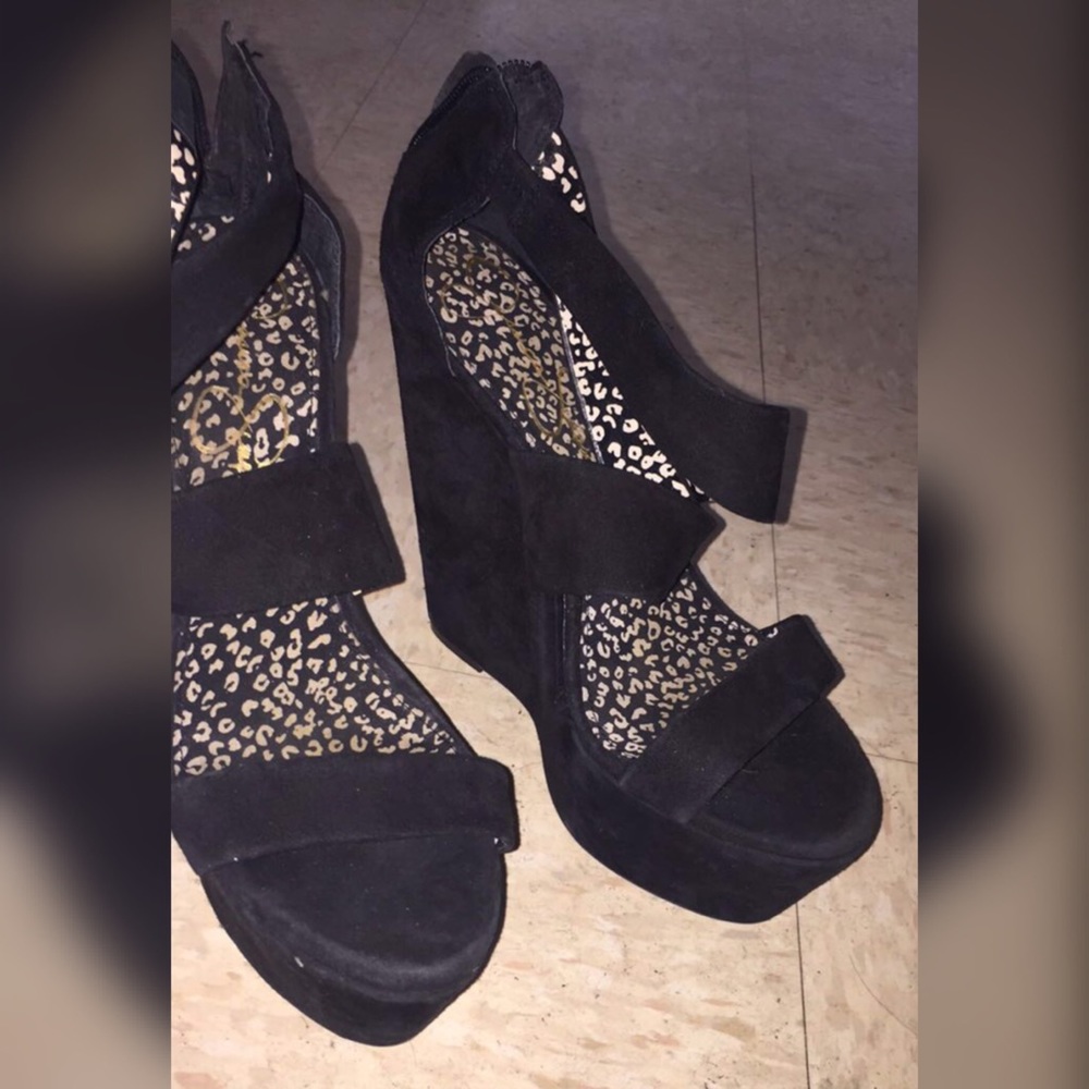 **Heels by Jessica Simpson