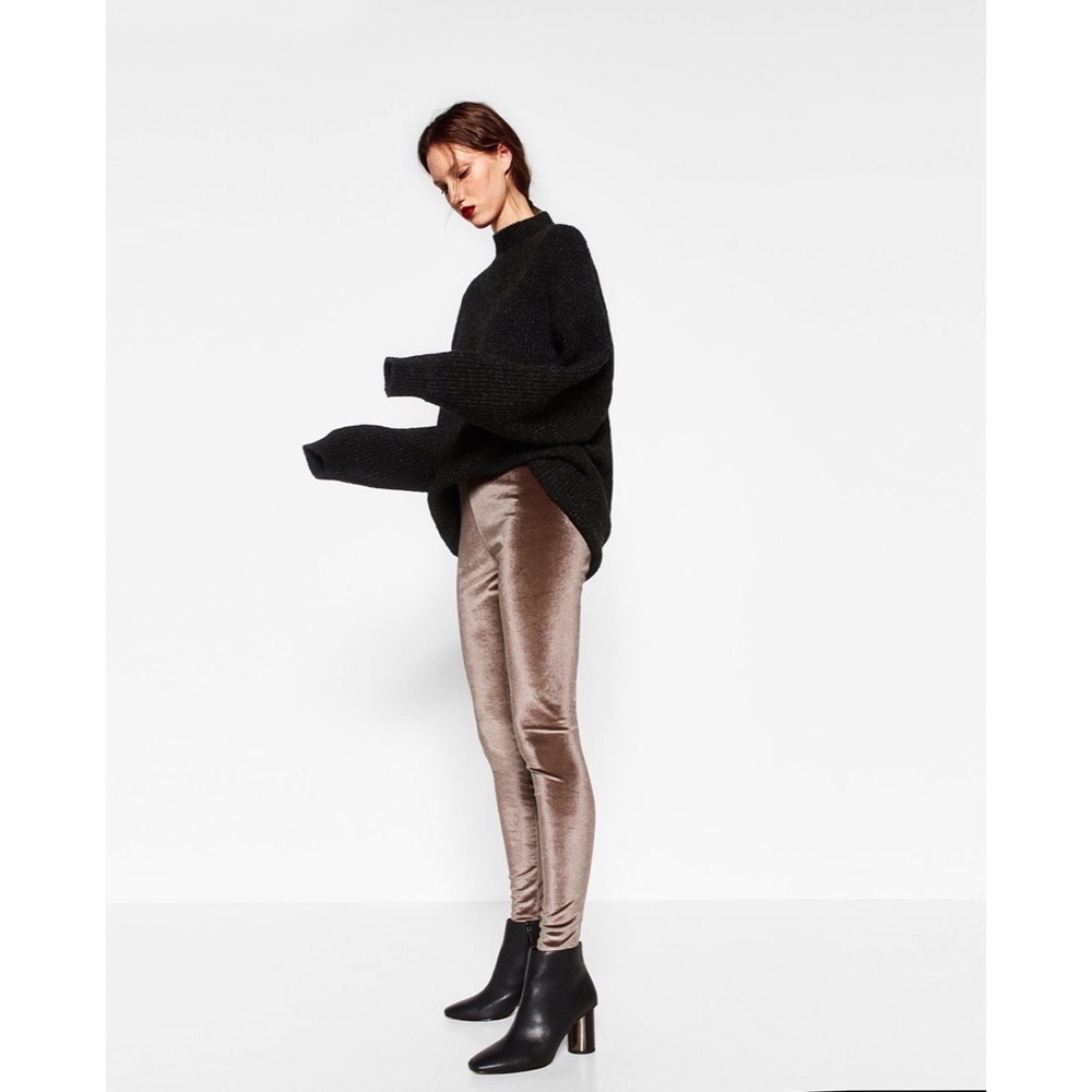 NWOT Zara velvet leggings in taupe