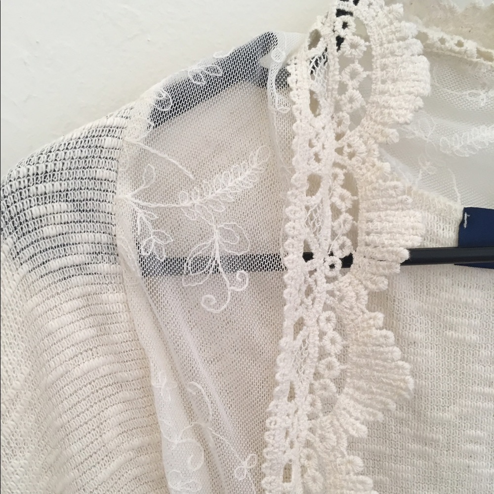Blue Rain Cream lace/knit shawl SZ Large