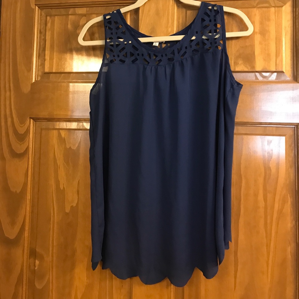 Scallop hem tank