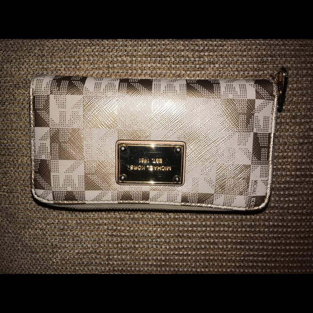MK wallet
