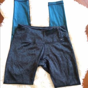 Calia by Carrie Underwood yoga leggings