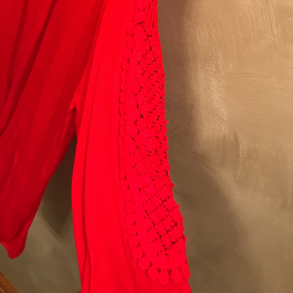 🆑 LAST 1 (S)!! 🎉Red Cold Shoulder - Picture 5 of 6