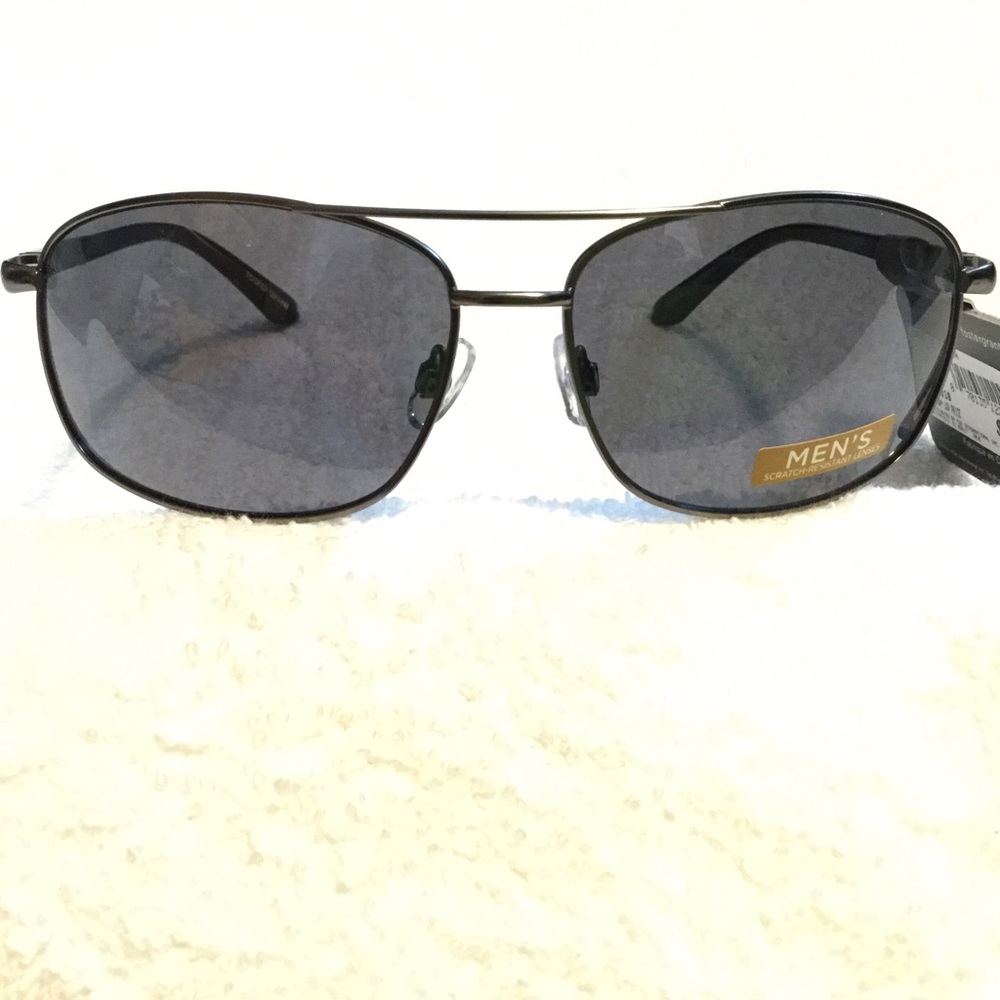 Men's scratch resistant sunglasses