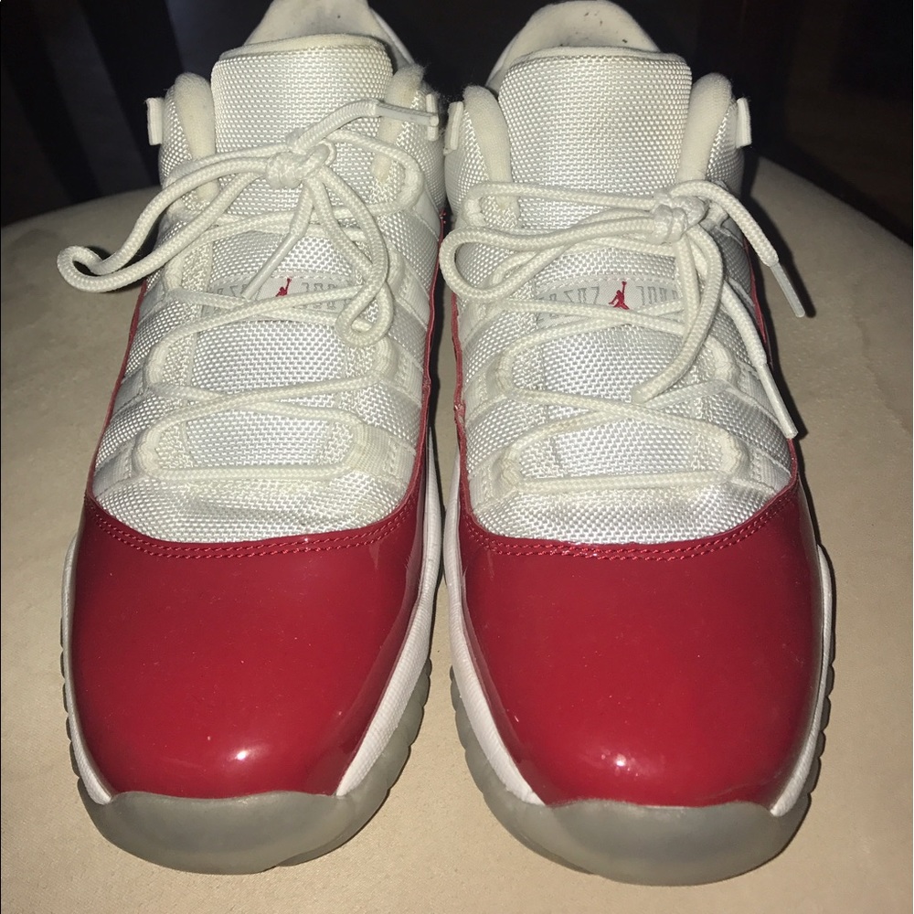 air jordan 11 retro low white & red