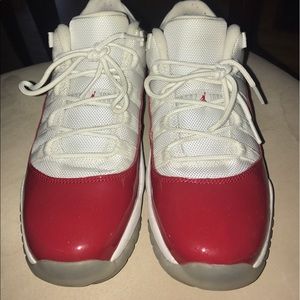 air jordan 11 retro low white & red