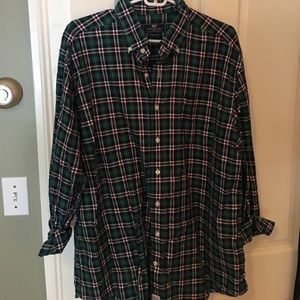 Vineyard Vines button down