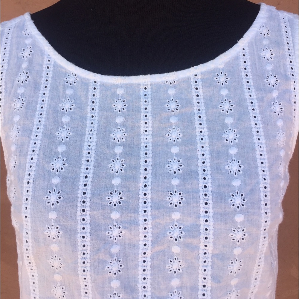 Brandy Melville white crop top with slip/open back - Picture 8 of 8