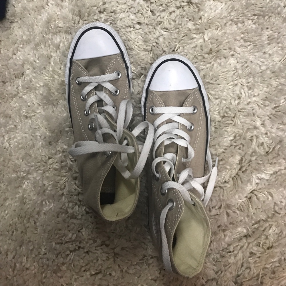 Tan converse size 6
