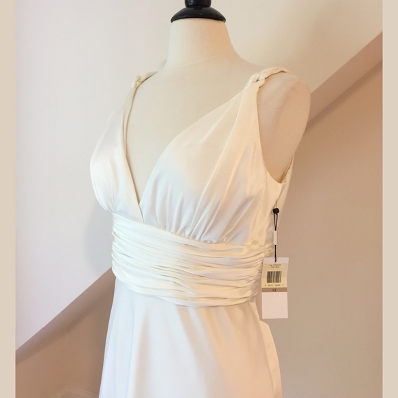 ❌❌❌❌ 🎉HP🎉 🆕 Calvin Klein Satin Gown - Picture 4 of 6