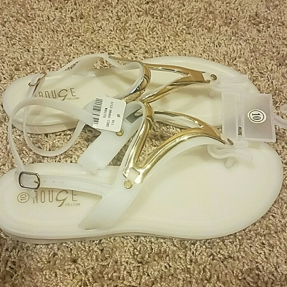 Sandles - Picture 2 of 4