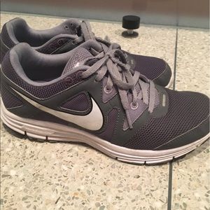 Nike Women's Sneakers Size 7.5
