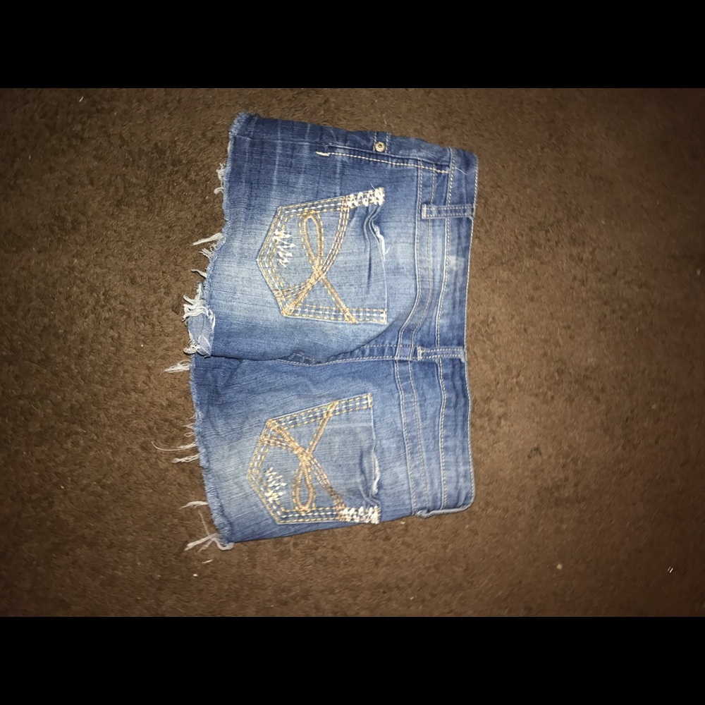 Shorts - Picture 4 of 6