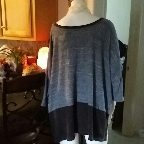 We the free top - Picture 2 of 4