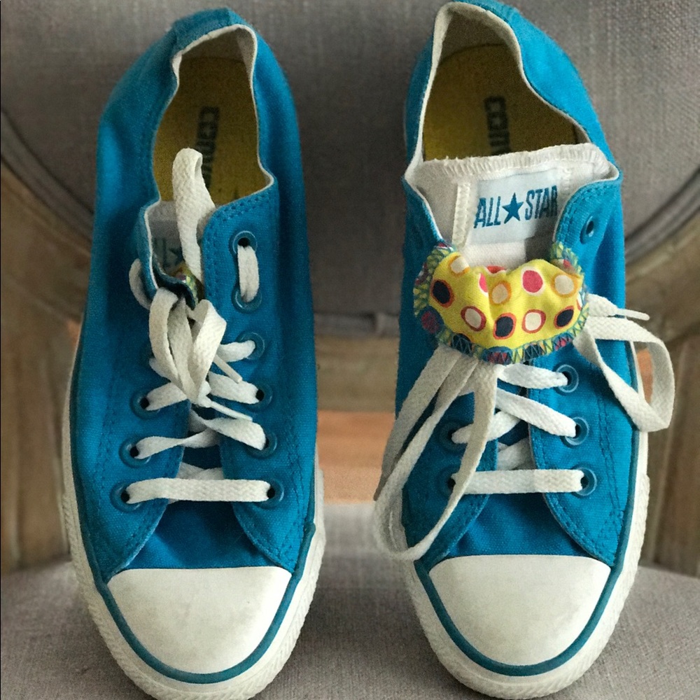 Bright blue converse!!