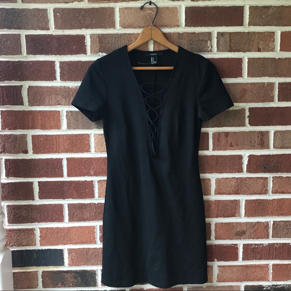 Short sleeve dress