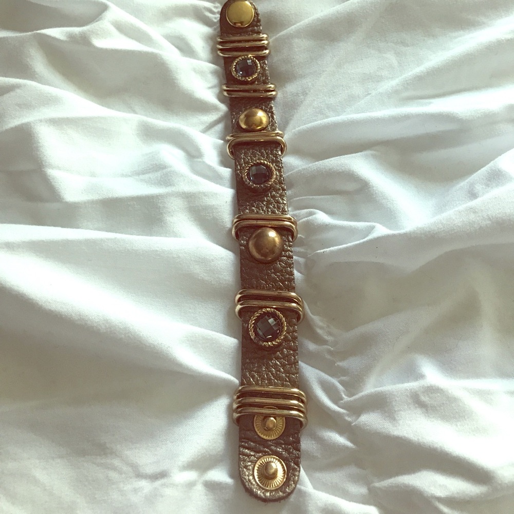 Gold snap closure bracelet