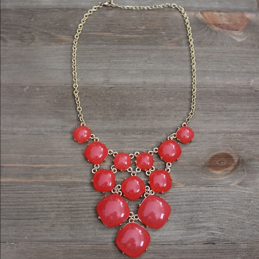 NWOT Coral Statement Necklace