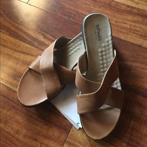 SoftWalk sandals size 101/2 New