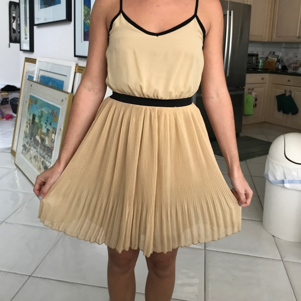 Beige and black Manito dress
