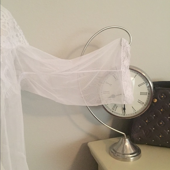 Moving SALE "Madison" ๐ Medium & Large ๐ - Picture 4 of 6