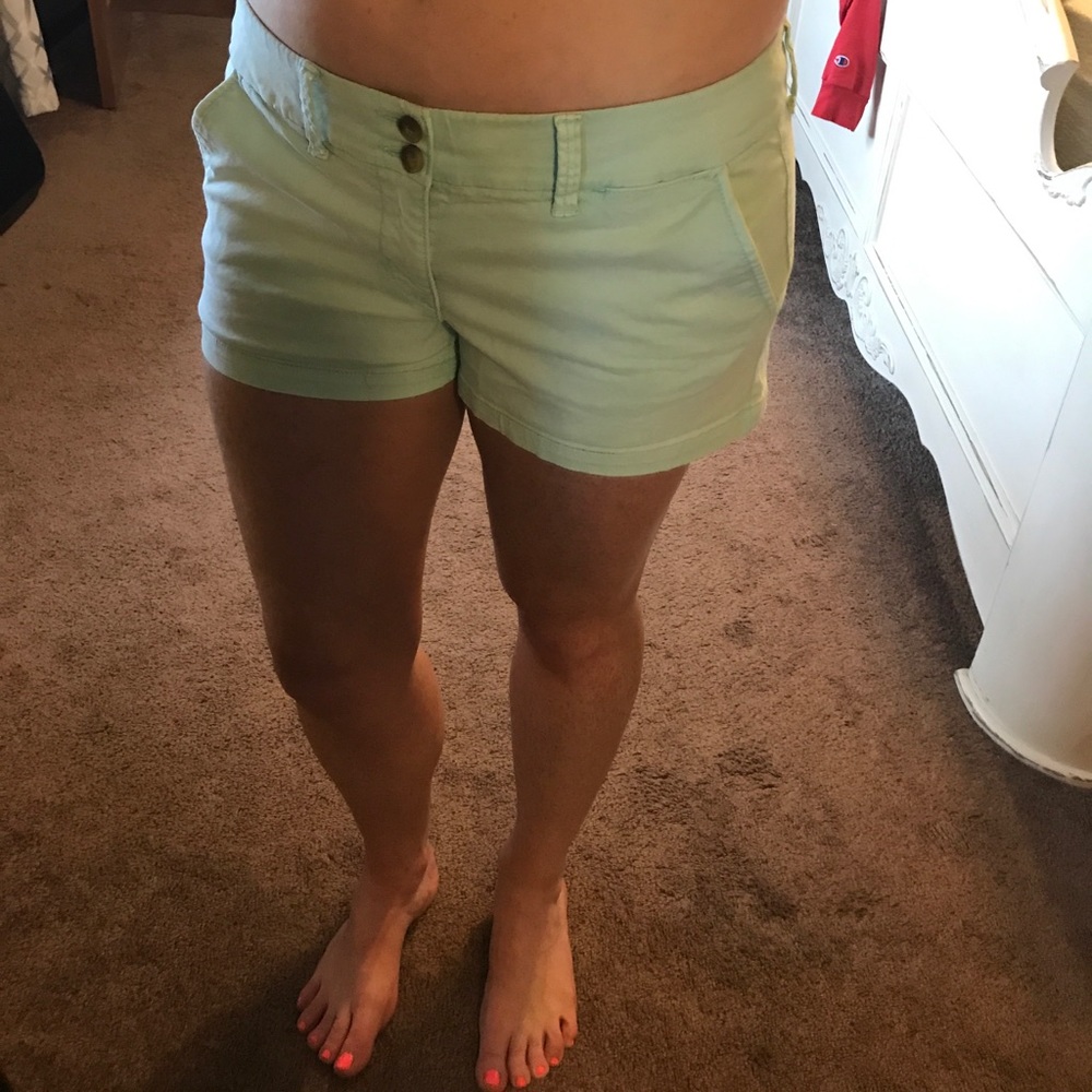 American Eagle mint shorts