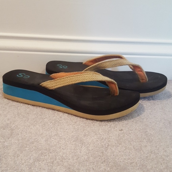 2 inch Wedge Flip-Flops - Picture 1 of 4