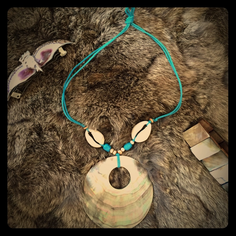 🌺 SALE Abalone Shell Necklace