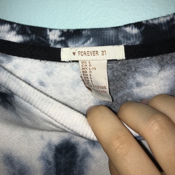 Crop sweatshirt - Picture 2 of 3