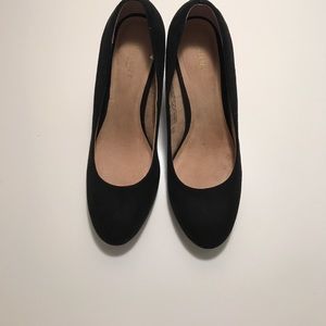 Old Navy Black Chunky Heel