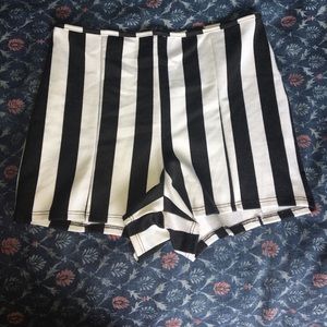 High waisted black and white striped shorts!!