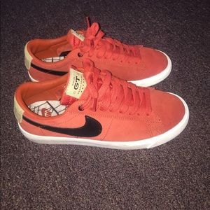 Nike SB Blazer GT "Stratosphere" Like New!