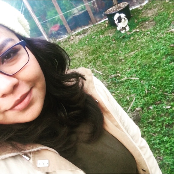 Meet your Posher, Cé - Picture 1 of 1