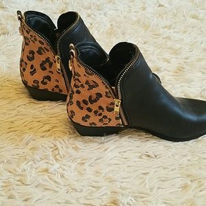 Betseyville Cheetah Booties