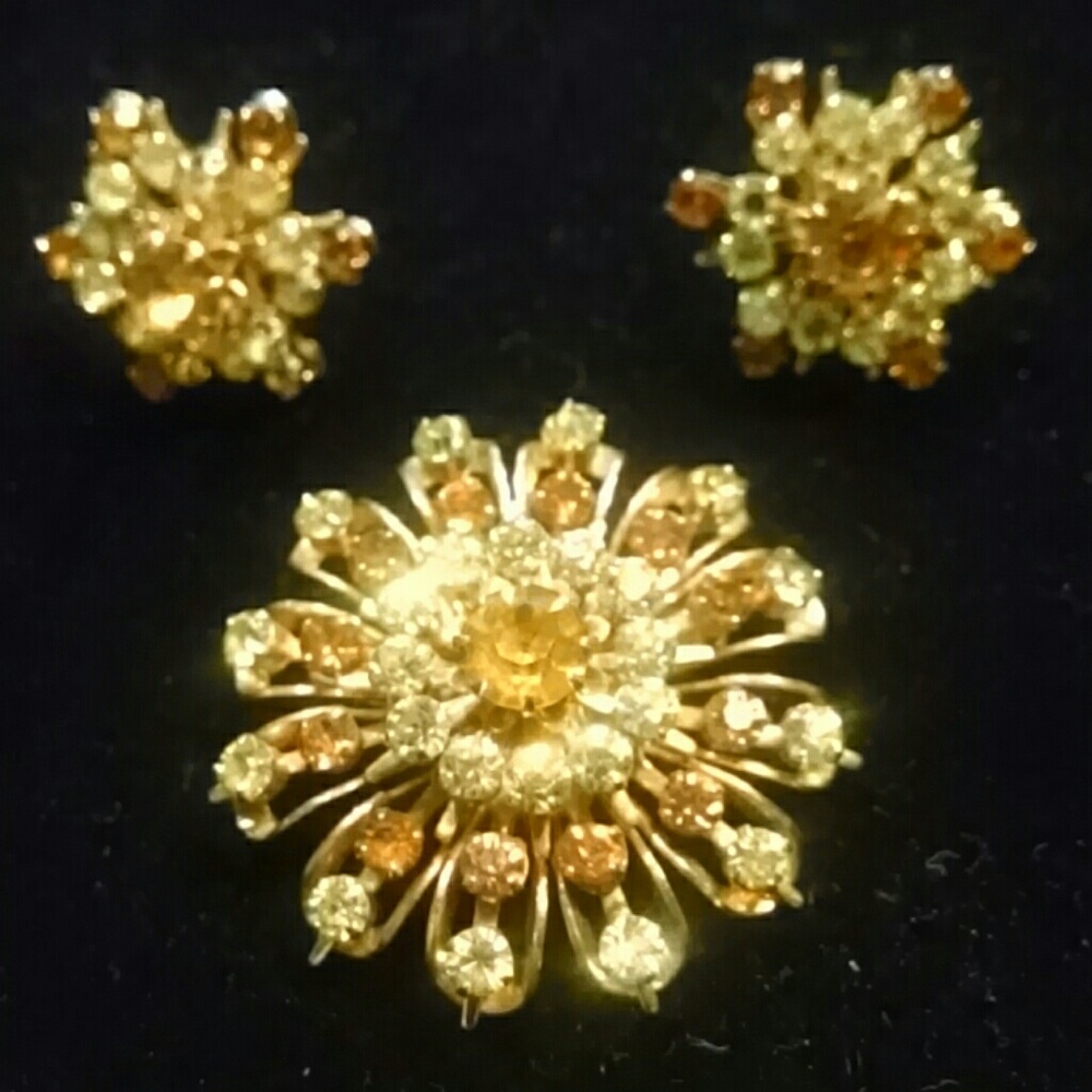Vintage Coro from the 50's brooch and earring set