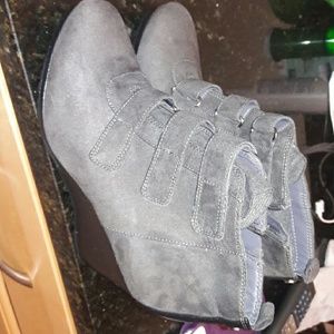 Dana Buckman ankle boots